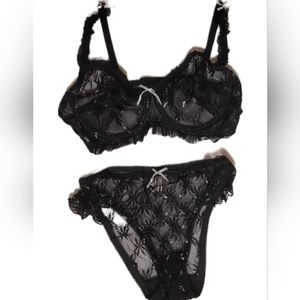 Sexy lingerie,set of color Black size M (40/90C)